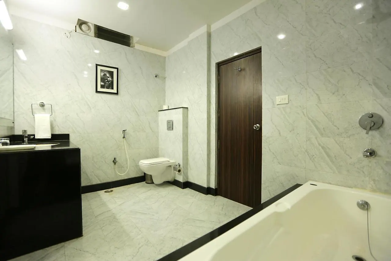 Hotel Premiere Villa Váránaszi