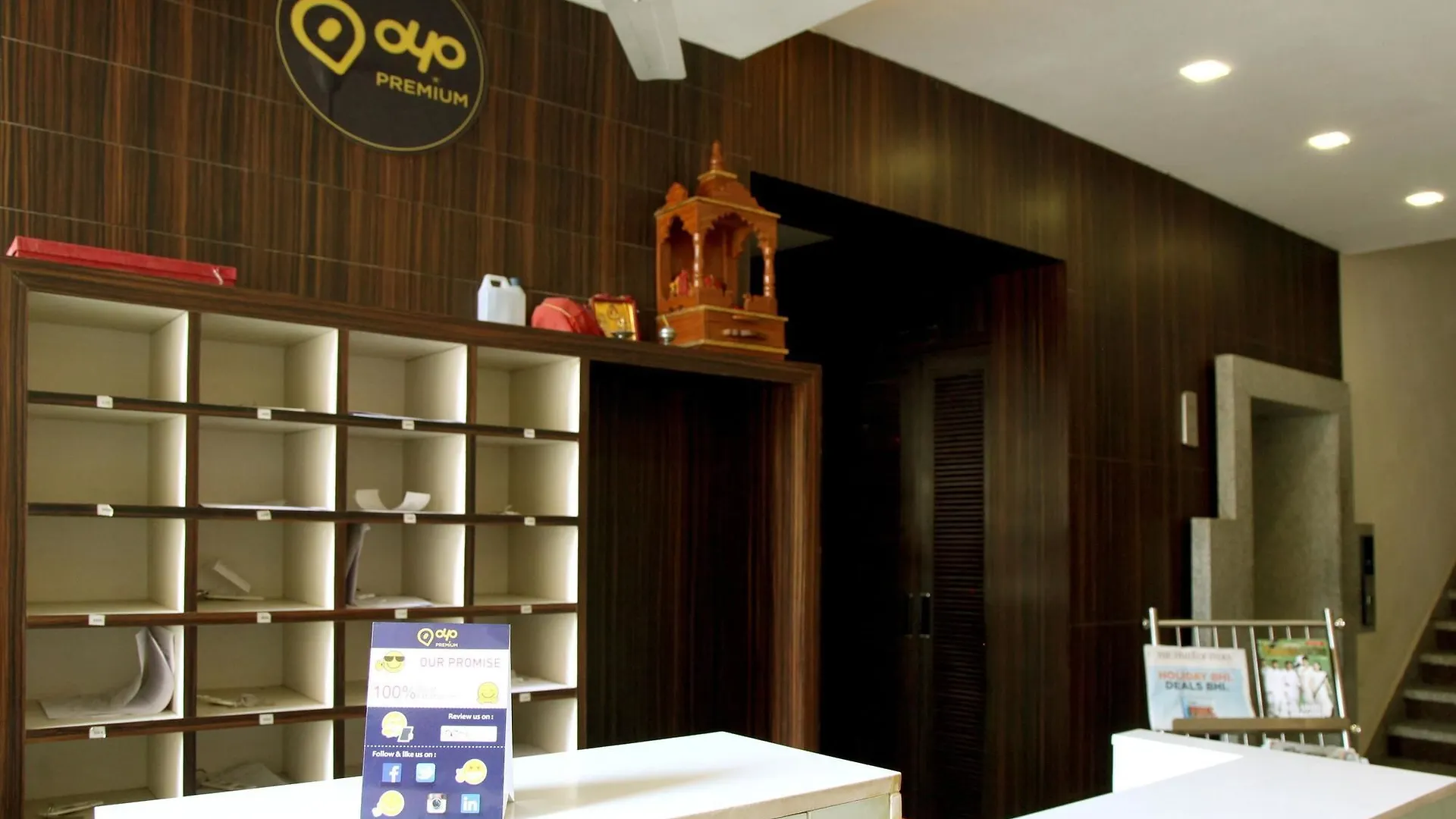 Hotel Premiere Villa  Varanasi